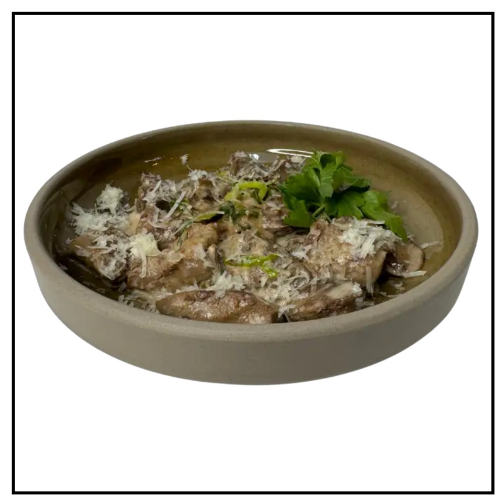 Куряча печінка у вершковому соусі 