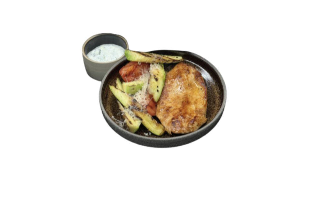 Філе індички з овочами та соусом дзадзикі