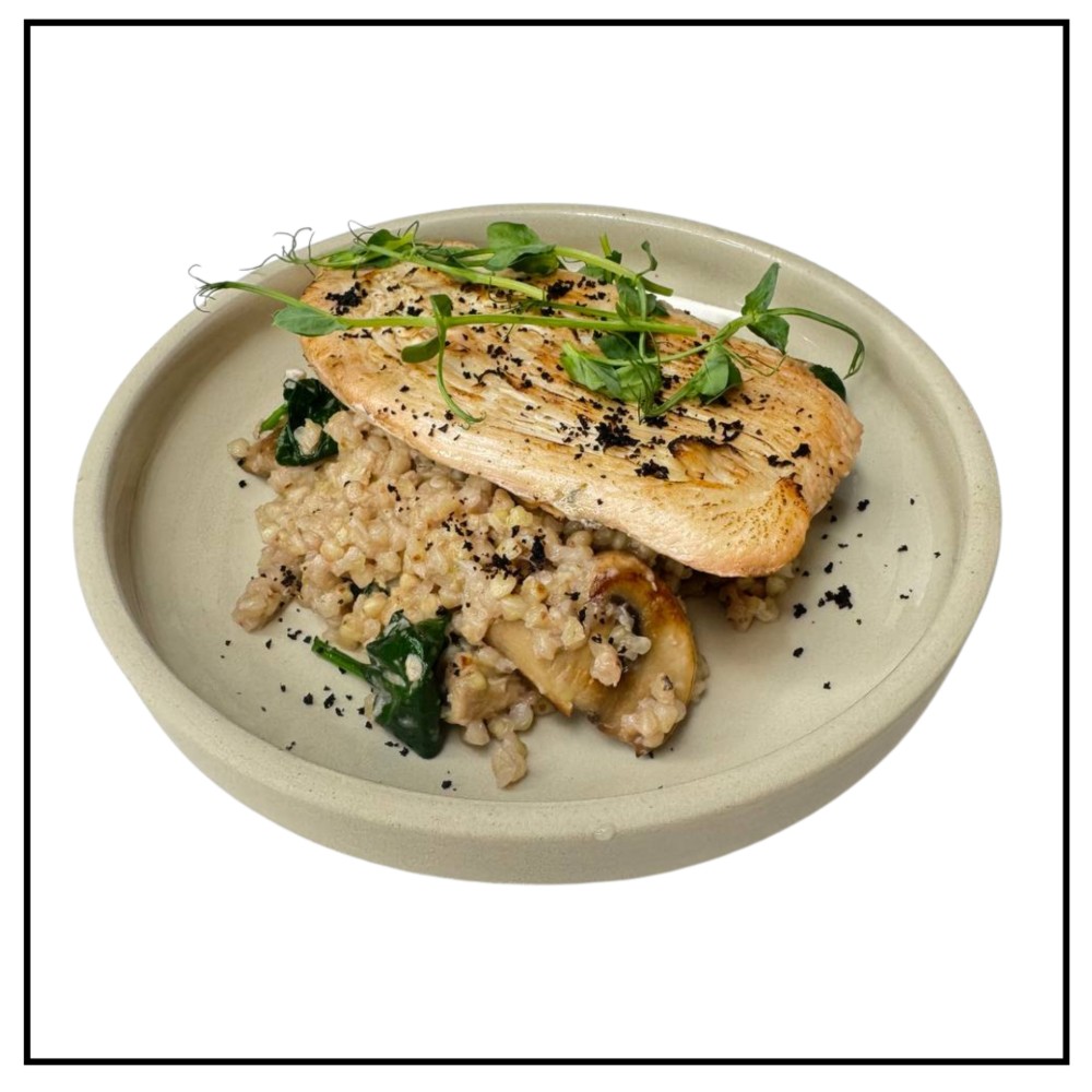 Куряче філе з грибами і шпинатом 