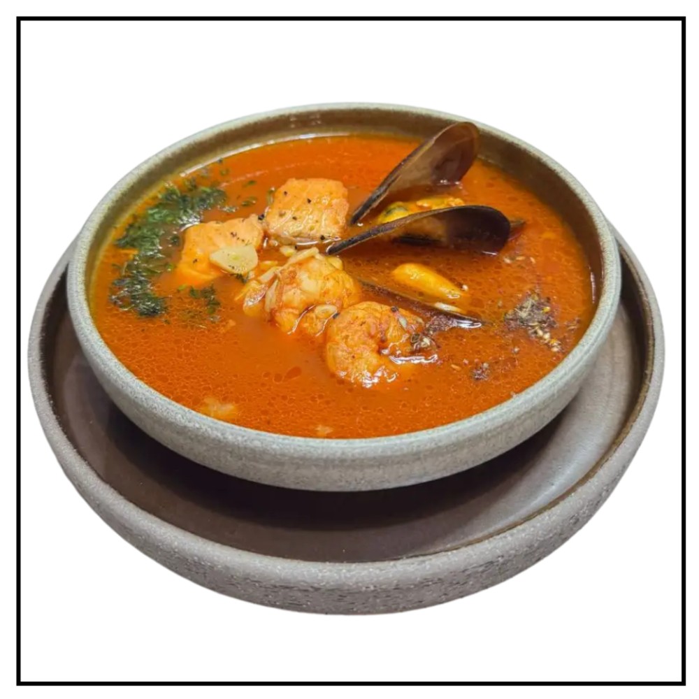 Томатний суп з морепродуктами 