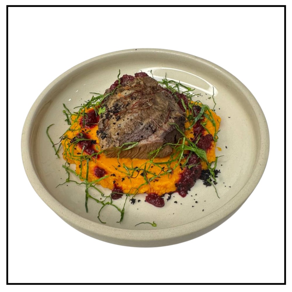 Телячі щічки з пюре із батату 