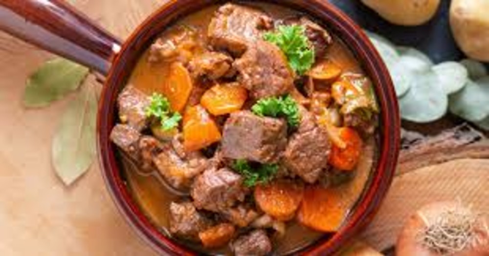 Гуляш свинячий