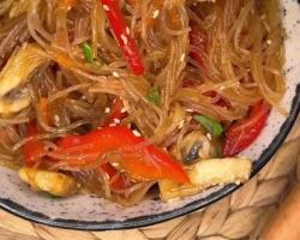 Рисова лапша з курячим філе 