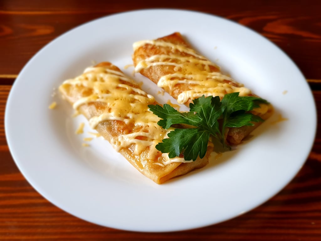 Млинчики з куркою та грибами