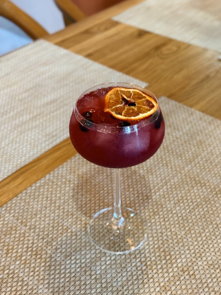 Gin Tonic зі смородиною Вертел