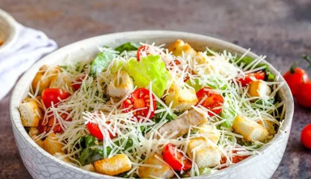 Салат Цезар з куркою та беконом Глово