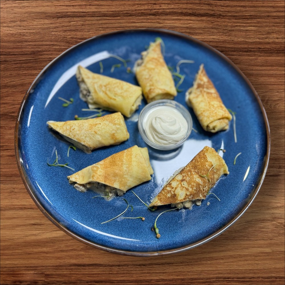 Млинці з куркою та грибами