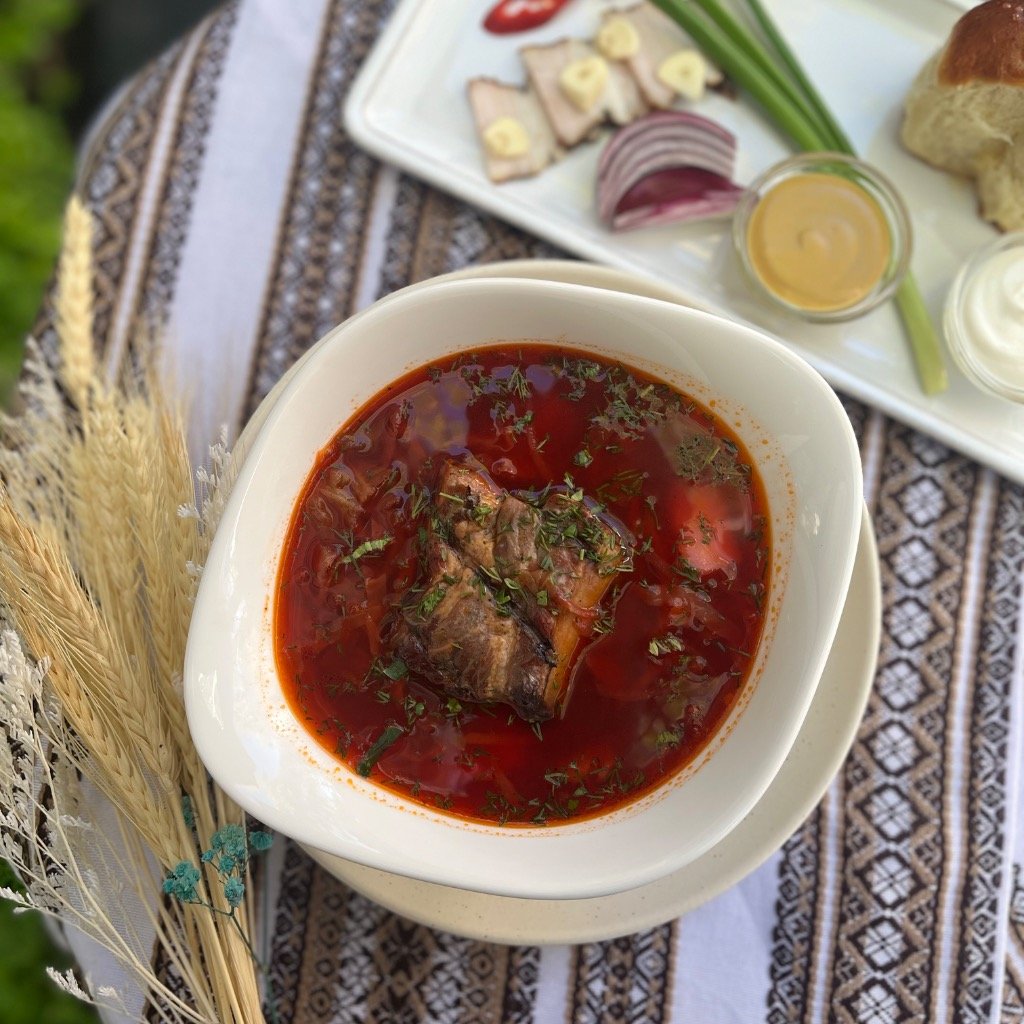 Справжній український Борщ (Ukrainian Borscht)