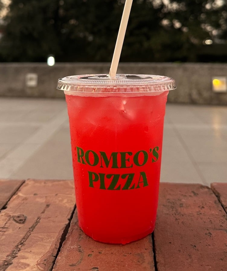 Limonada Fresa Medio Litro