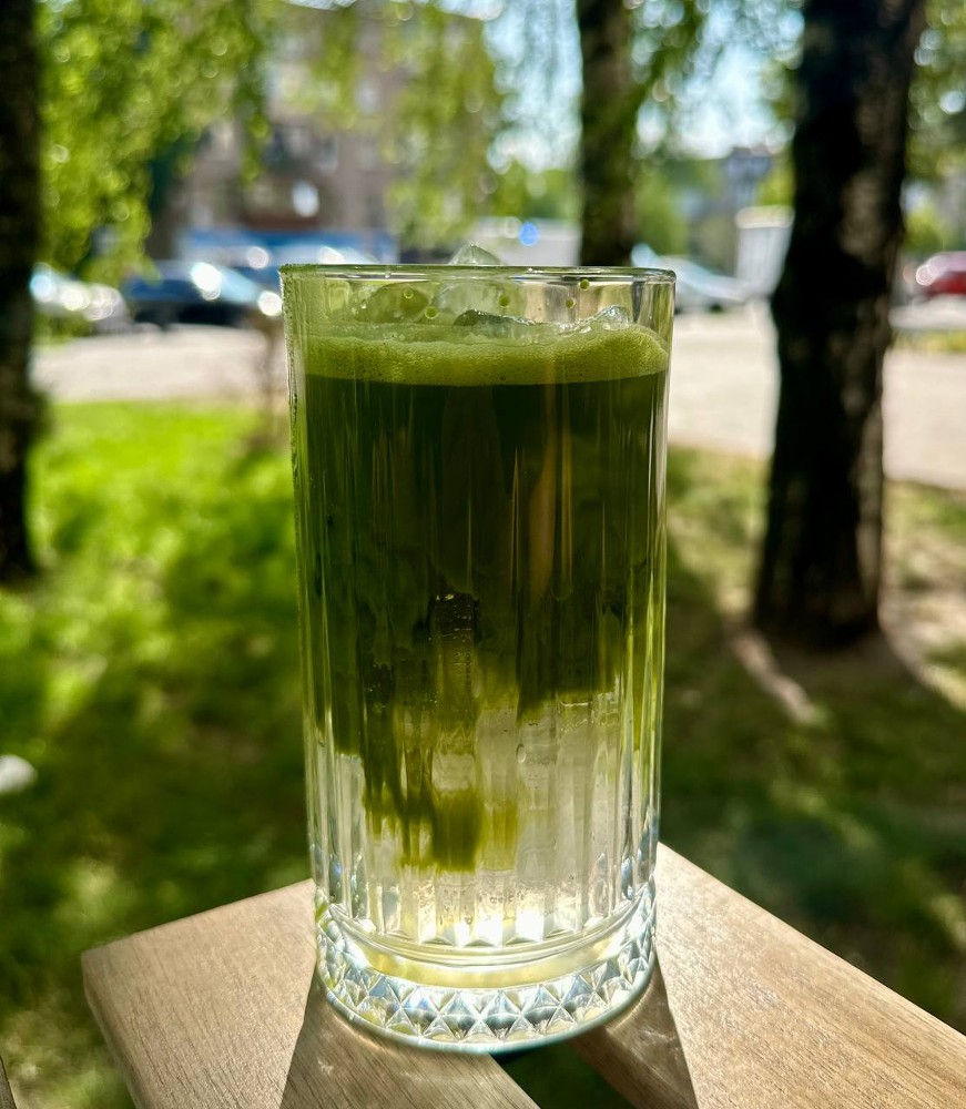 Айс Матча на кокосовій воді