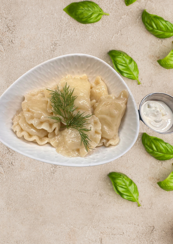 ВАРЕНИКИ РУЧНОЇ ЛІПКИ З КАРТОПЛЕЮ