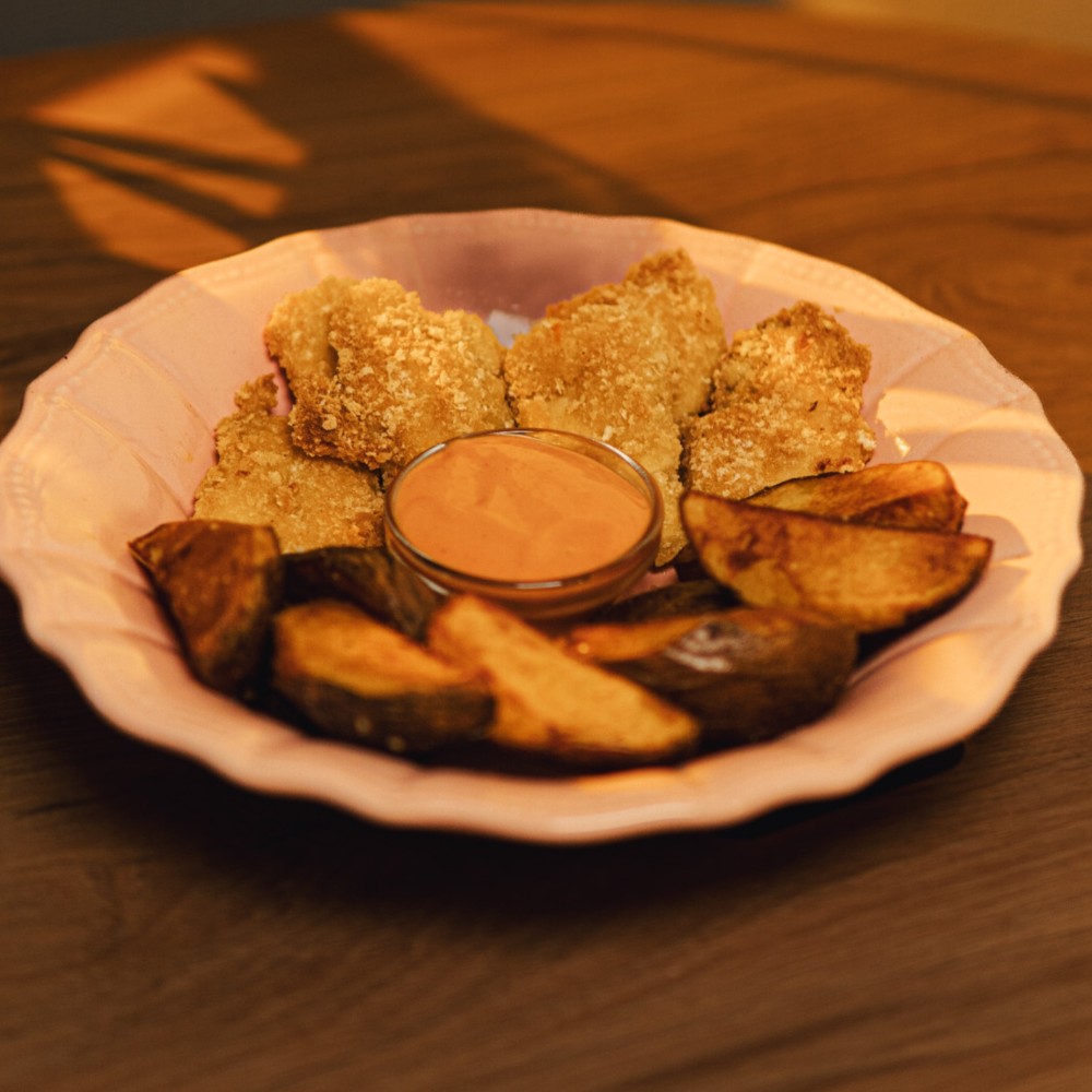 КУРЯЧІ НАГЕТСИ З ПЕЧЕНОЮ КАРТОПЛЕЮ