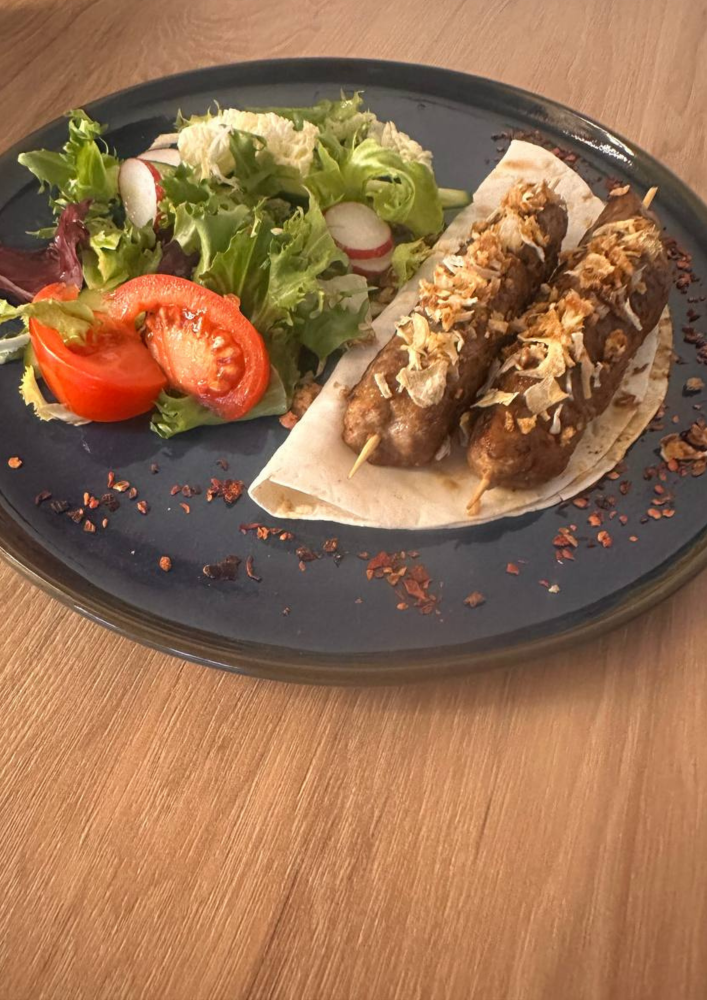 КЕБАБ З ТЕЛЯТИНИ З ОВОЧАМИ