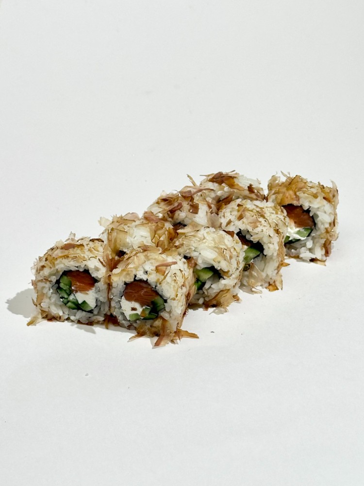 Bonito roll with salmon