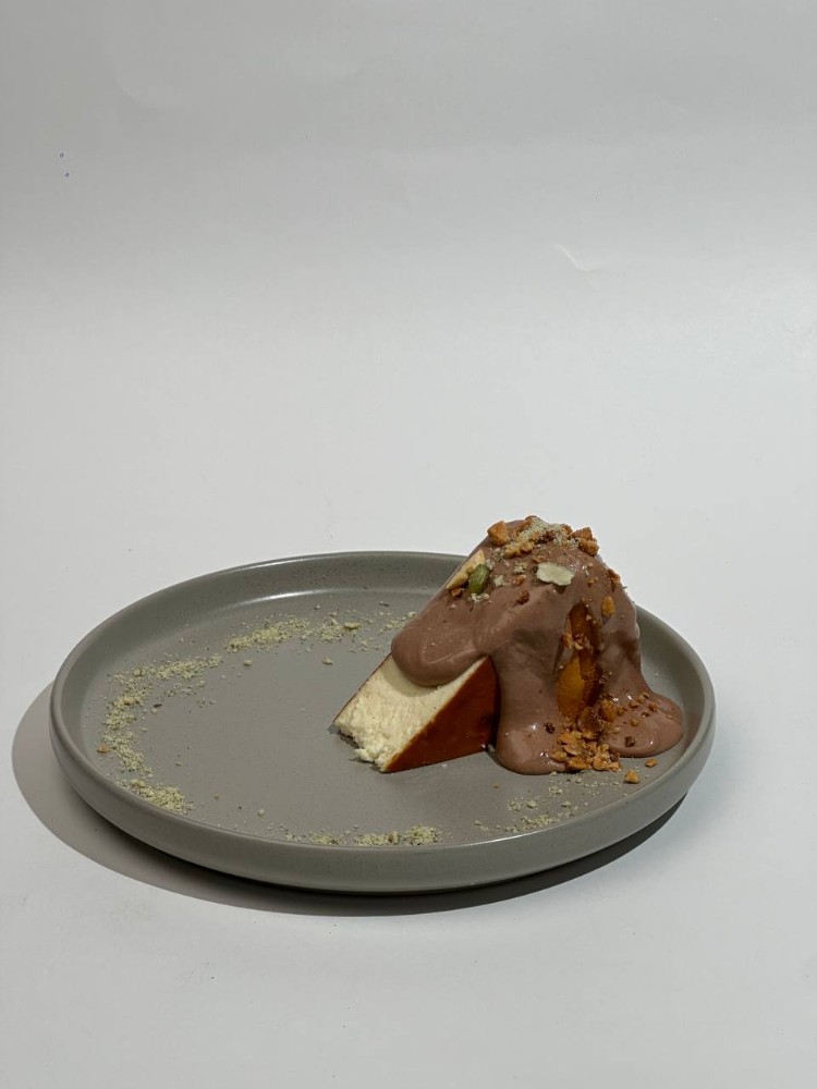 San Sebastian Cheesecake with chocolate
