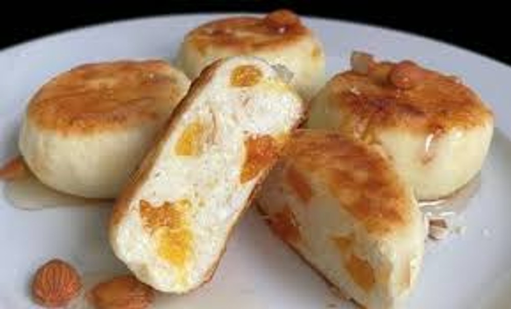 Сирники з курагою