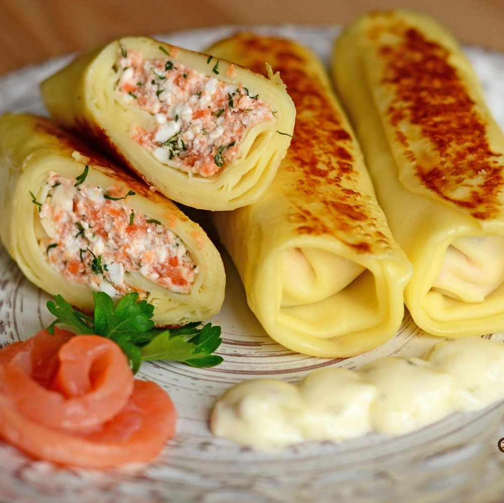 Млинці з лососем та сиром