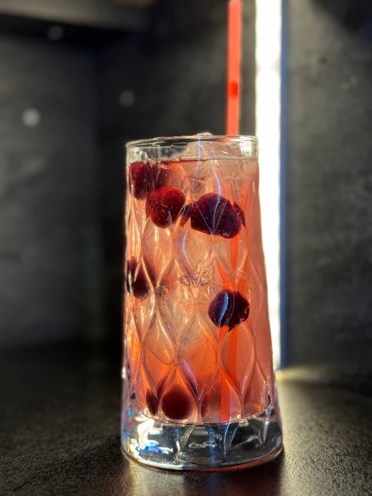 GinTonic Pink