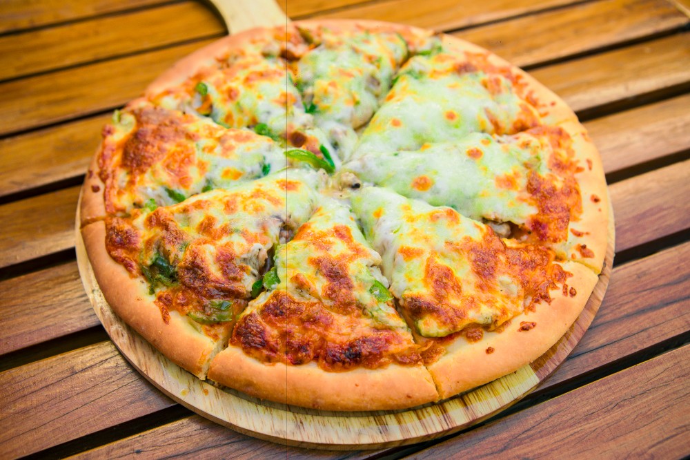 Vegetable Pizza - Medium
