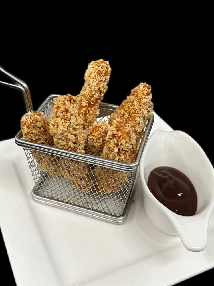 Курячі стріпси з соусом барбекю