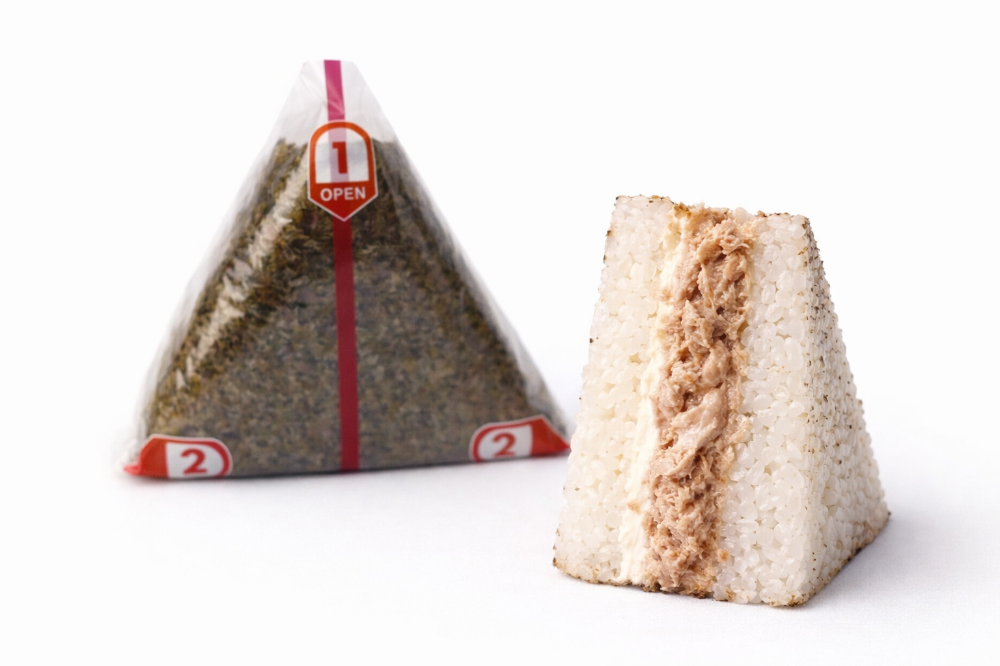 Онігірі з тунцем. (150 грамів)