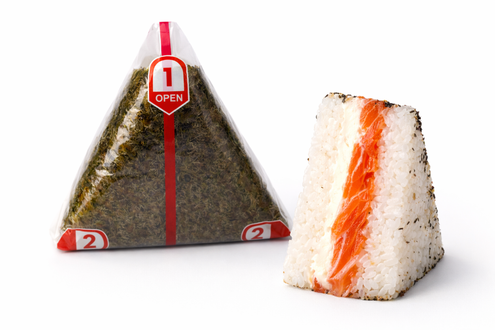 Онігірі з лососем. (150 грамів)