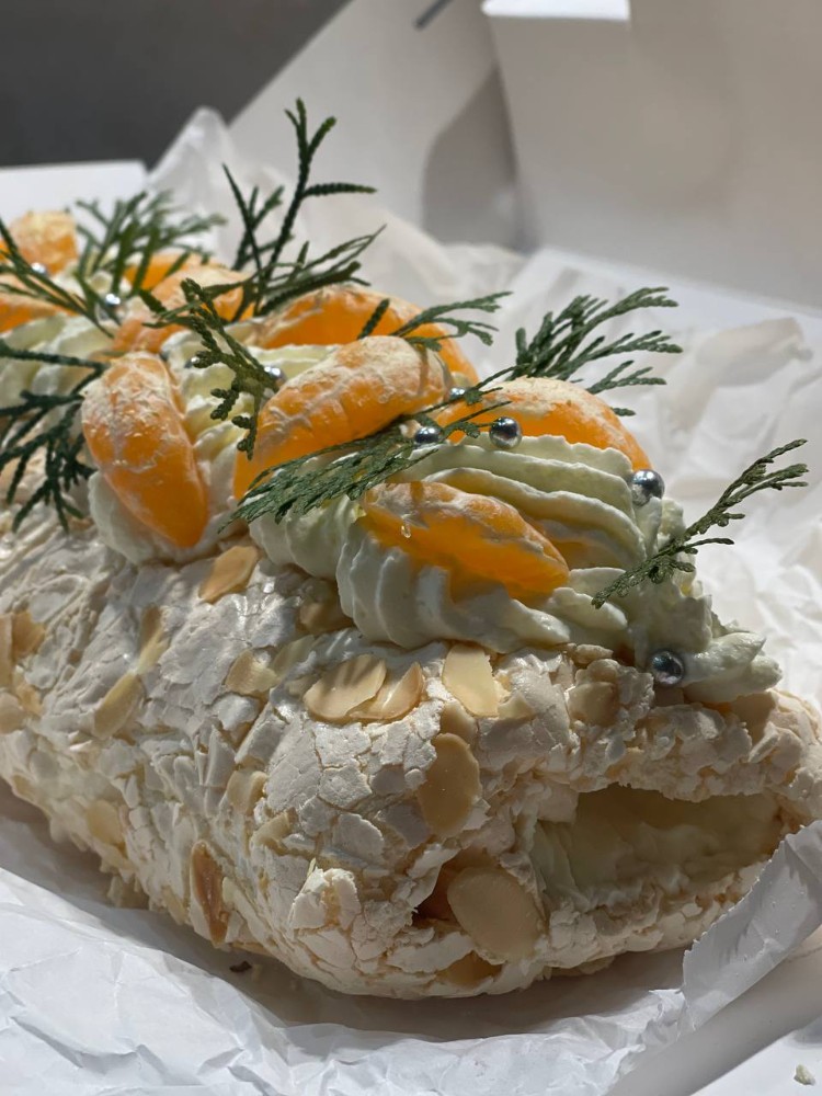Меренговий Рулет