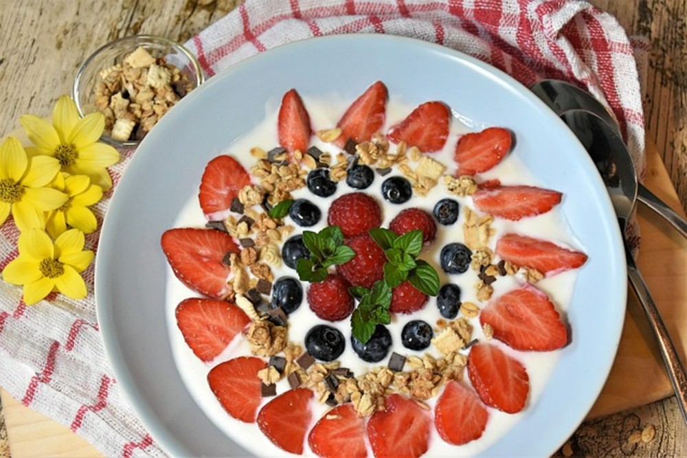 Yogurt whit fruit