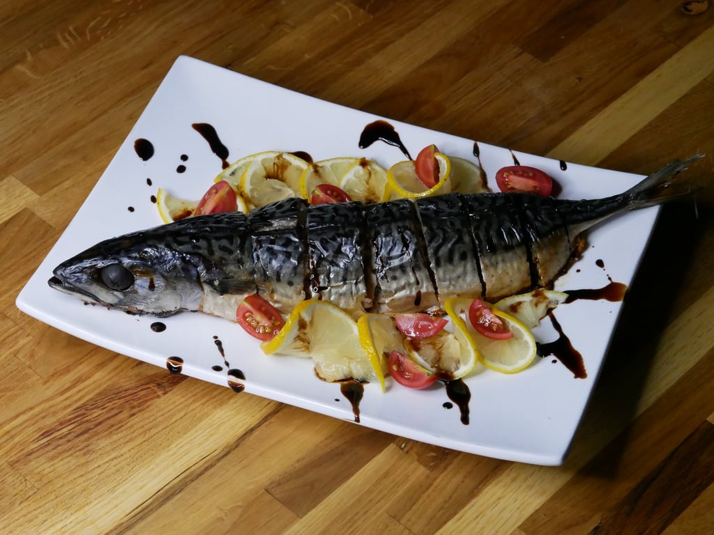 Скумбрія запечена