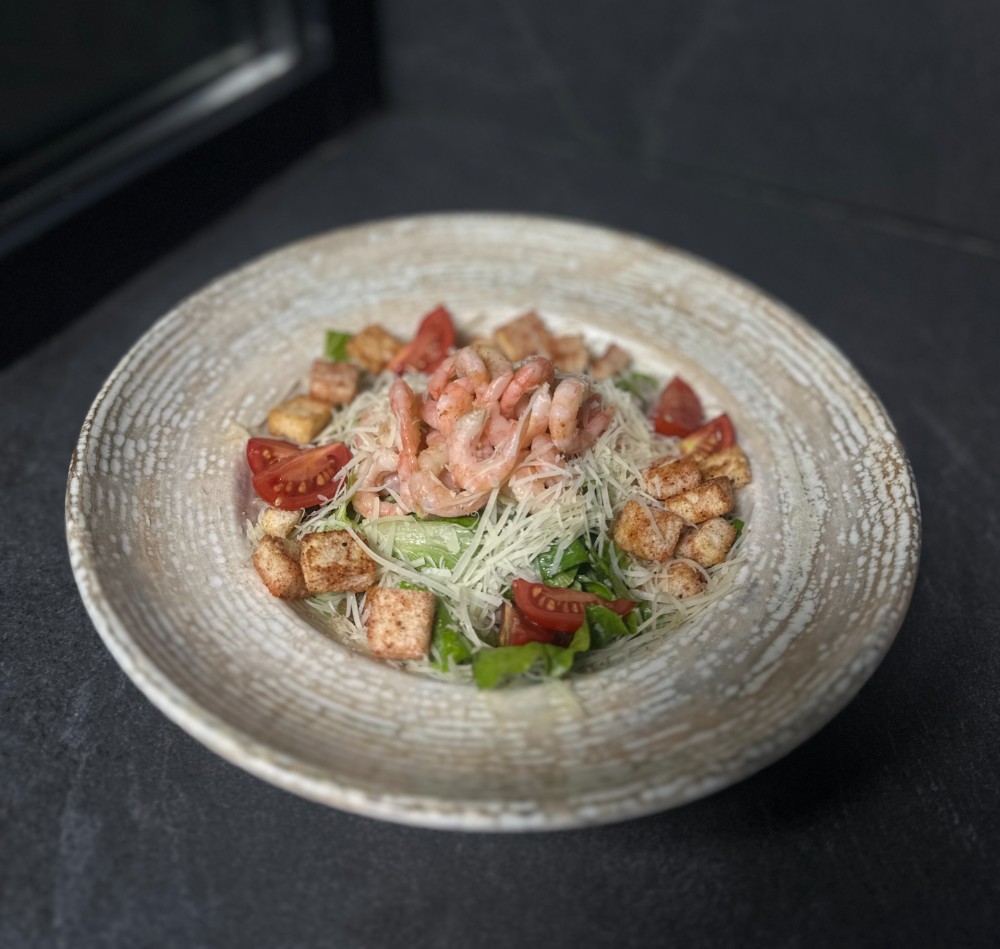 Салат цезар з атлантичною креветкою