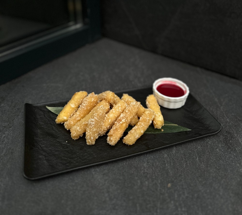 Сир фрі з журавлиновим кюлі