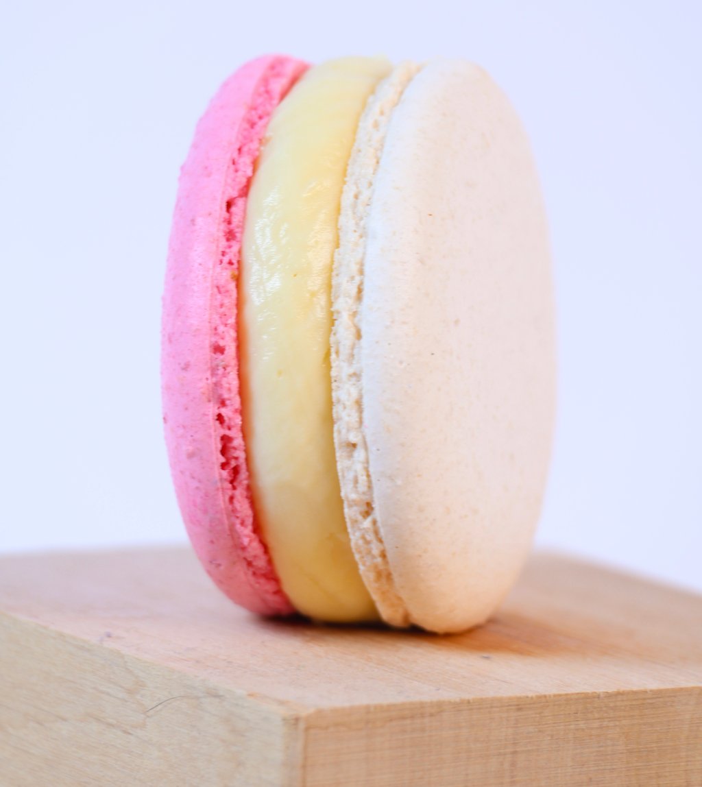  Макарон Чизкейк/полуниця