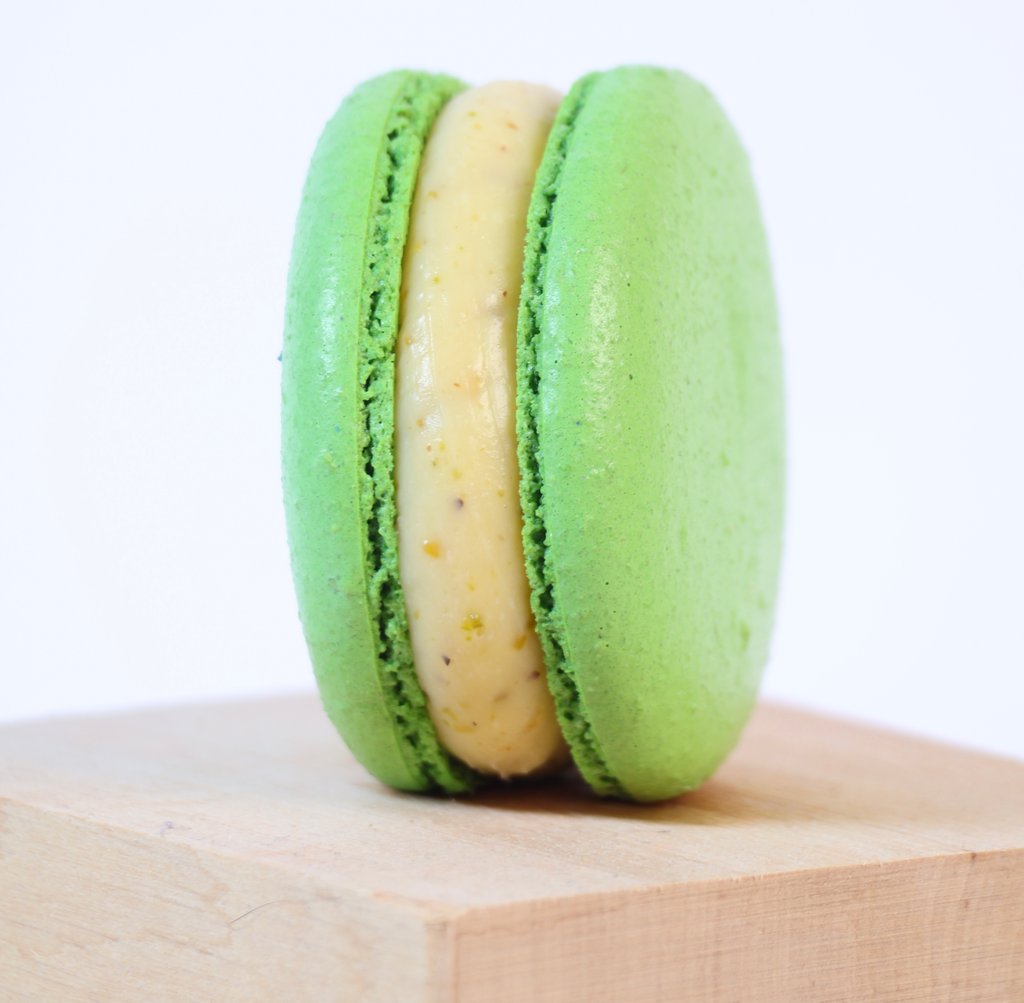 Макарон Фісташка\малина 