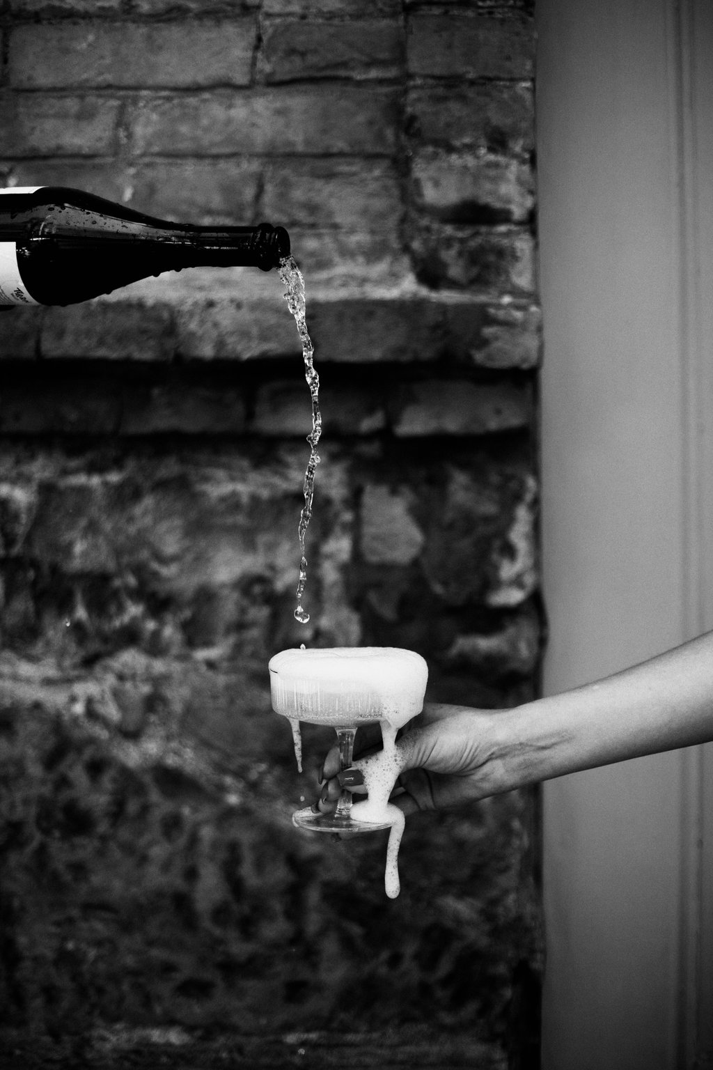 Petillant naturel(Pet-Nat) /Tsitska/Tera Kisi by glass