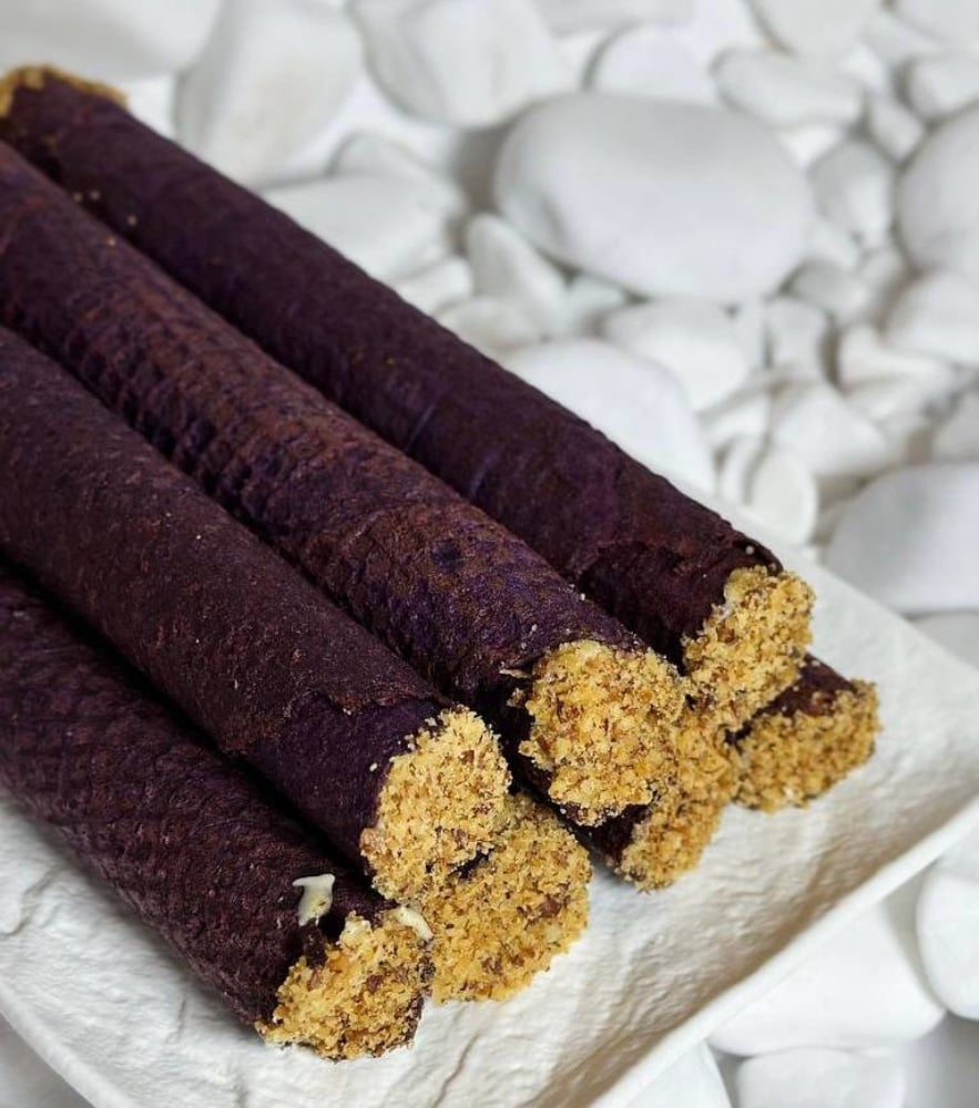 Чорнична трубочка з горгонзолою