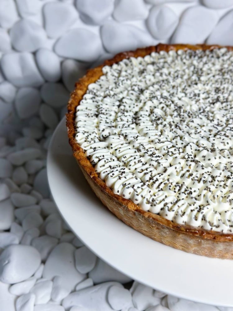 Маковий пиріг з кремом юзу