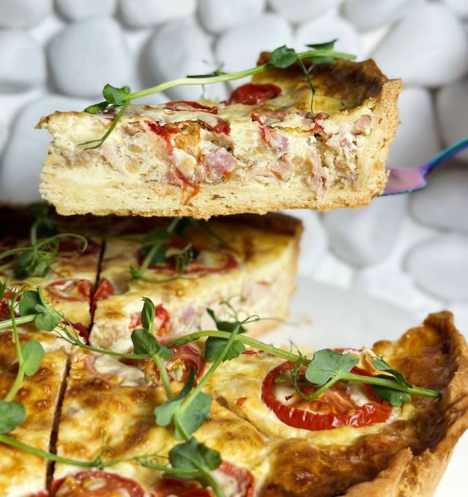 Курка з беконом та томатами чері 1 кг