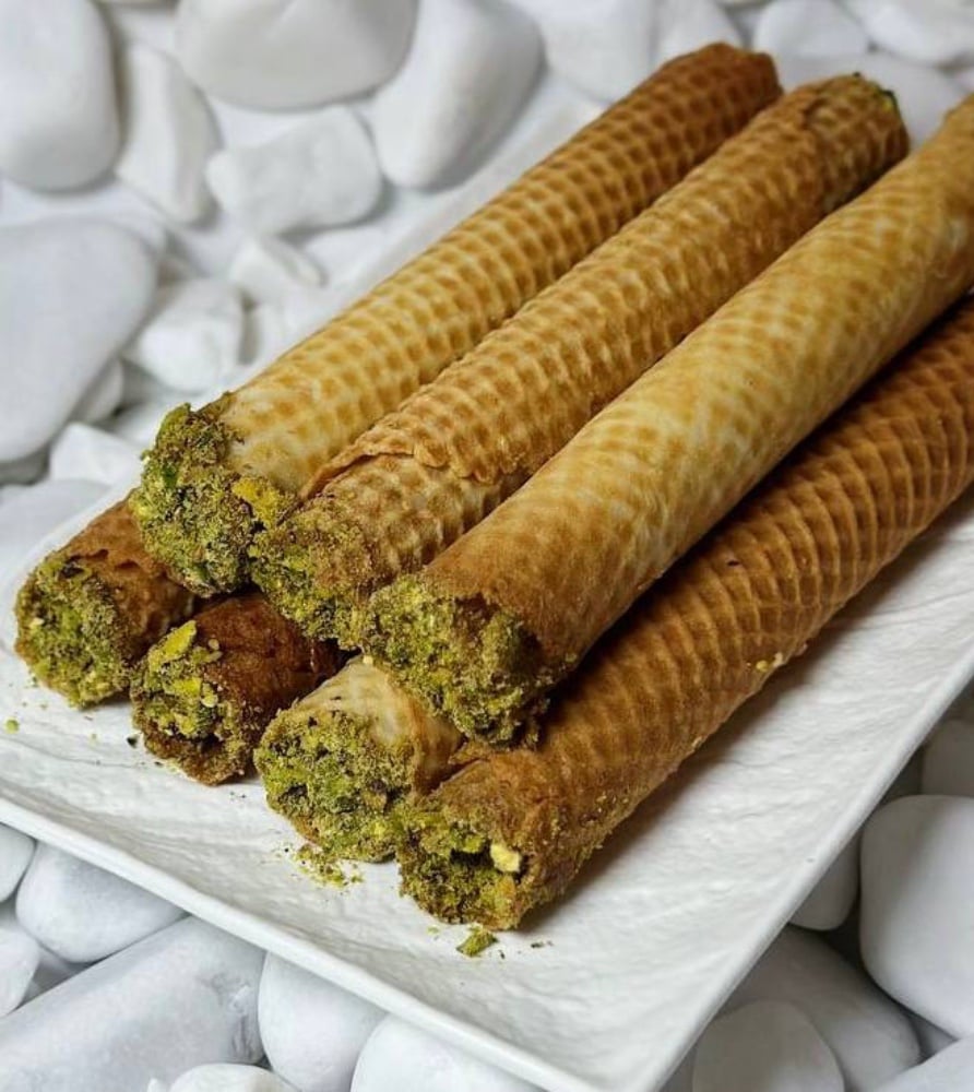 Трубочка зі згущеним молоком