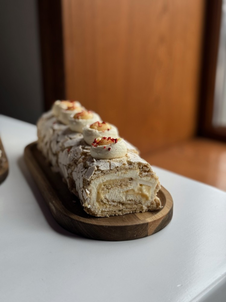 Рулет фісташка маракуйя