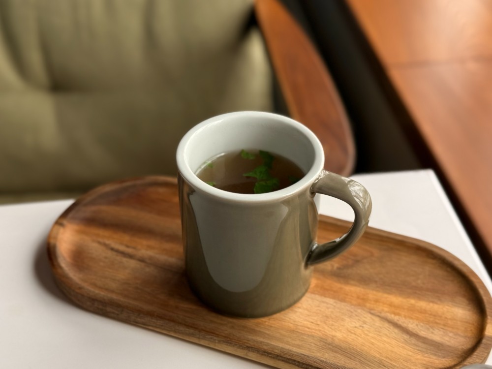 Чашка курячого бульйону