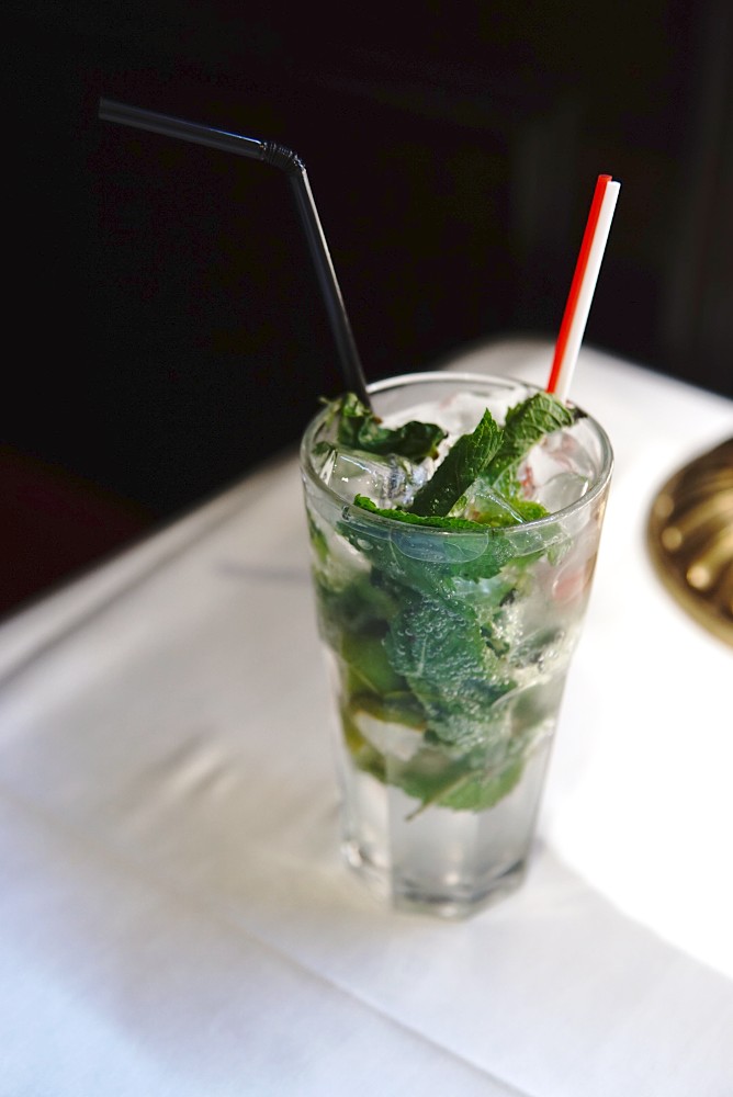 Коктейль Mojito.