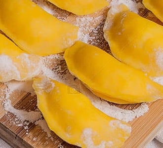 Vareniki w. mango / Вареники c манго, сладким рисом и кокосовым молоком