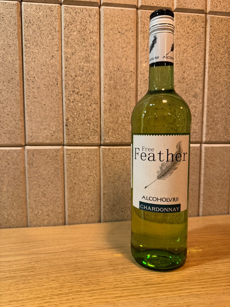 Вино безалкогольне Free Feather Alcoholfree Chardonnay, імп.