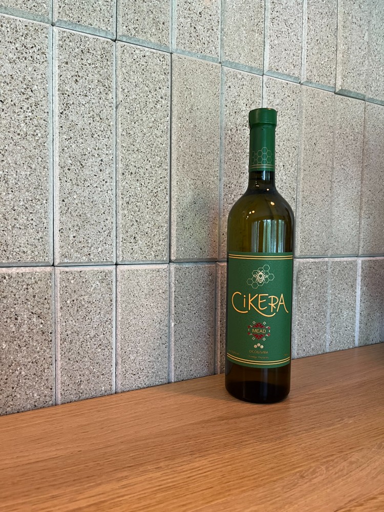 Сікера Медова Особлива 