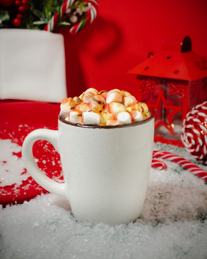 Вишневий какао з маршмеллоу