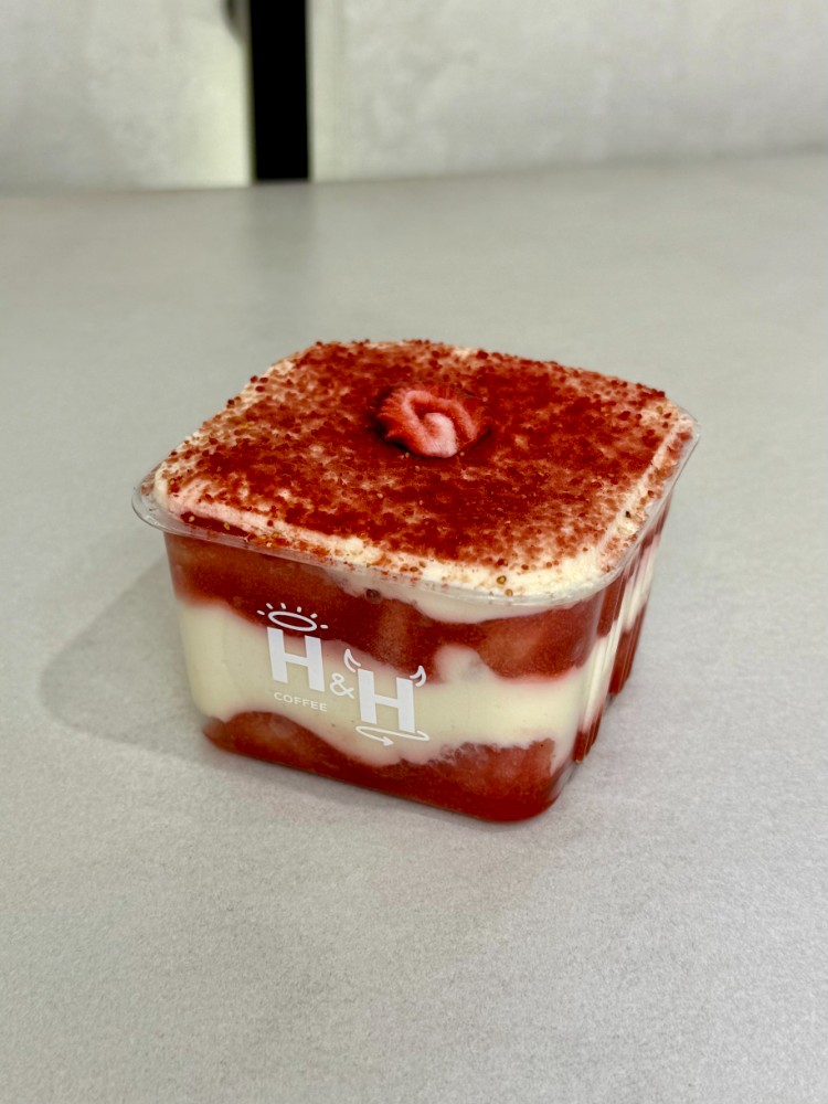 Тірамісу полуничний