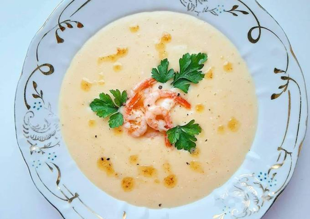 Вершковий крем-суп з морепродуктами