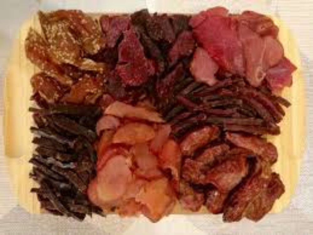 Снеки (м'ясні чіпси,кабаноси)