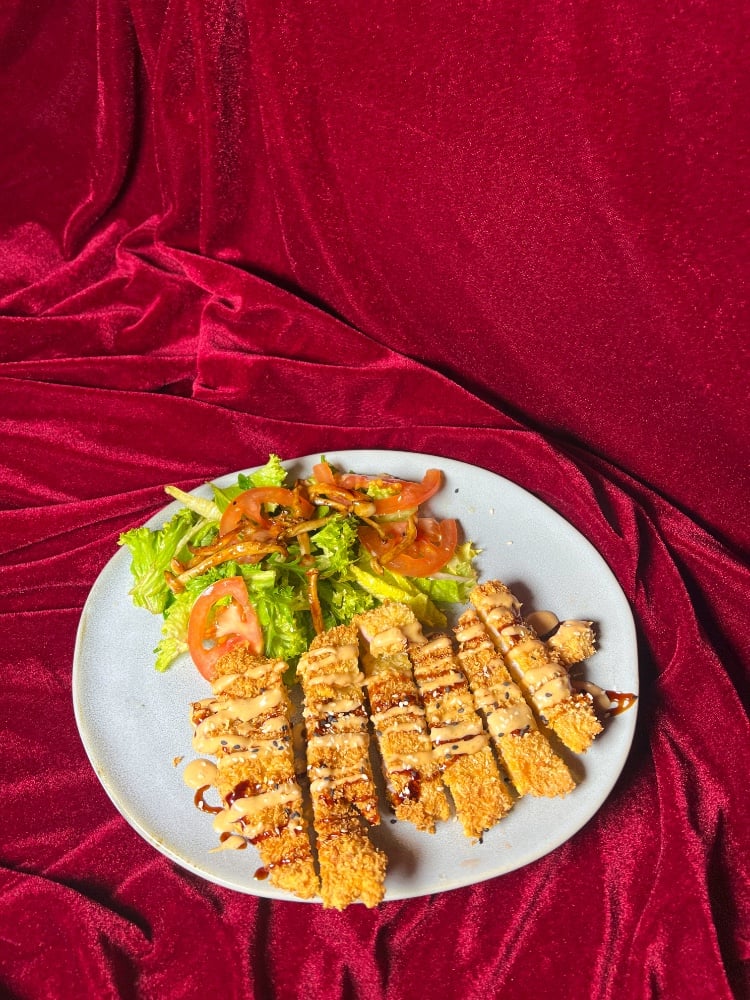 Тонкацу з салатом