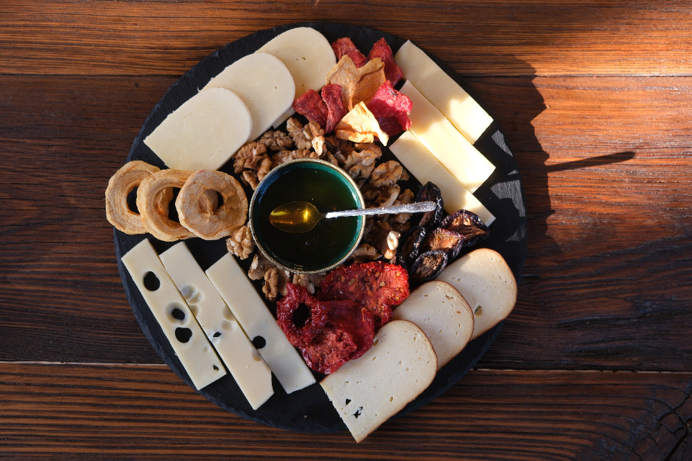ყველის დაფა / Cheese Board